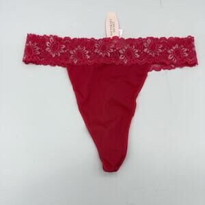 NEW VTG 2004 VS Angels Low Rise Thong Lace Panties SIZE MEDIUM Dark Pink NWT Med
